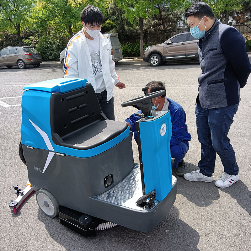 青岛洗地机配置不同电池类型价格也有差别97